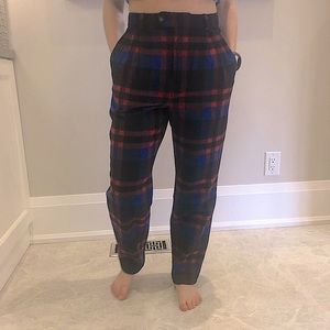 Woman’s pleated pants